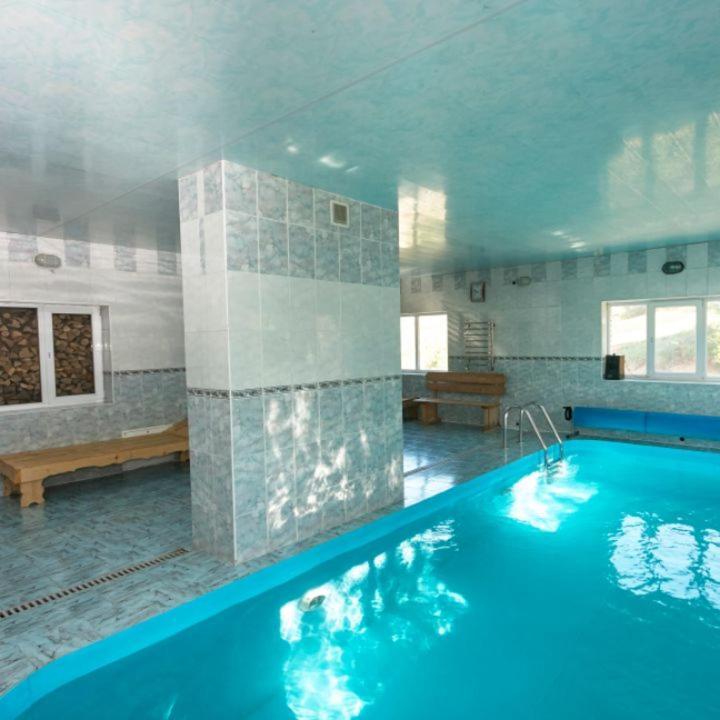 Villa Kolo Druziv à Slavsko Extérieur photo