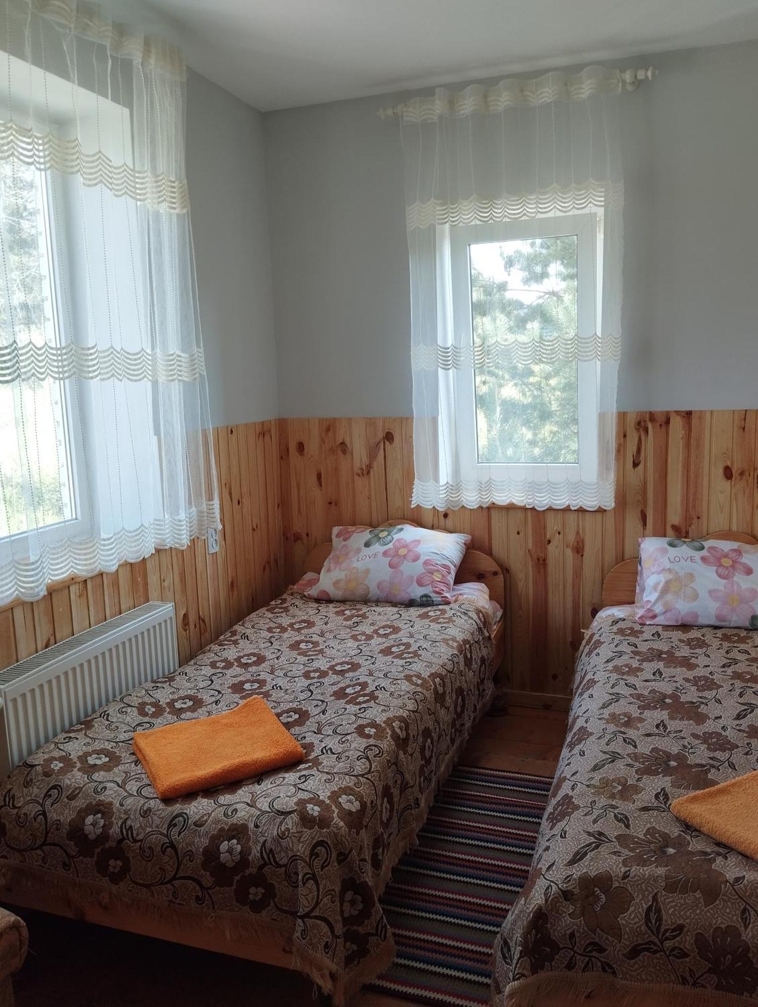 Villa Kolo Druziv à Slavsko Extérieur photo