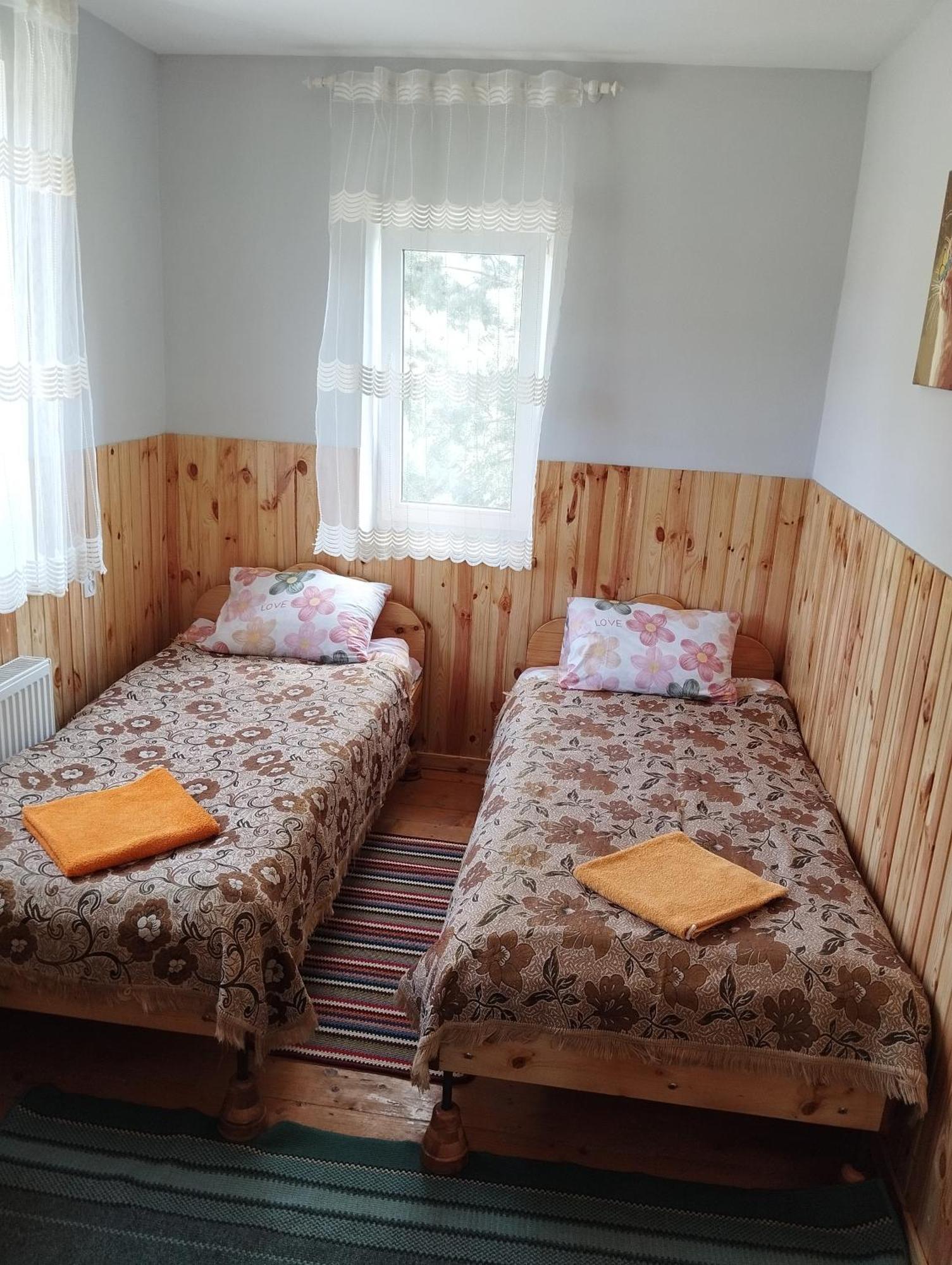 Villa Kolo Druziv à Slavsko Extérieur photo